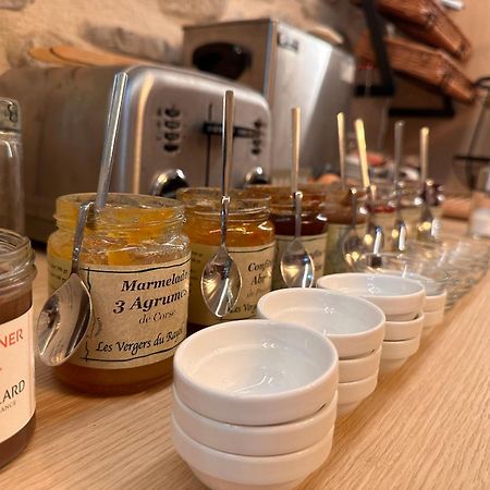 Auberge Du Vieux Lanas Logis Hotel Restaurant Екстериор снимка