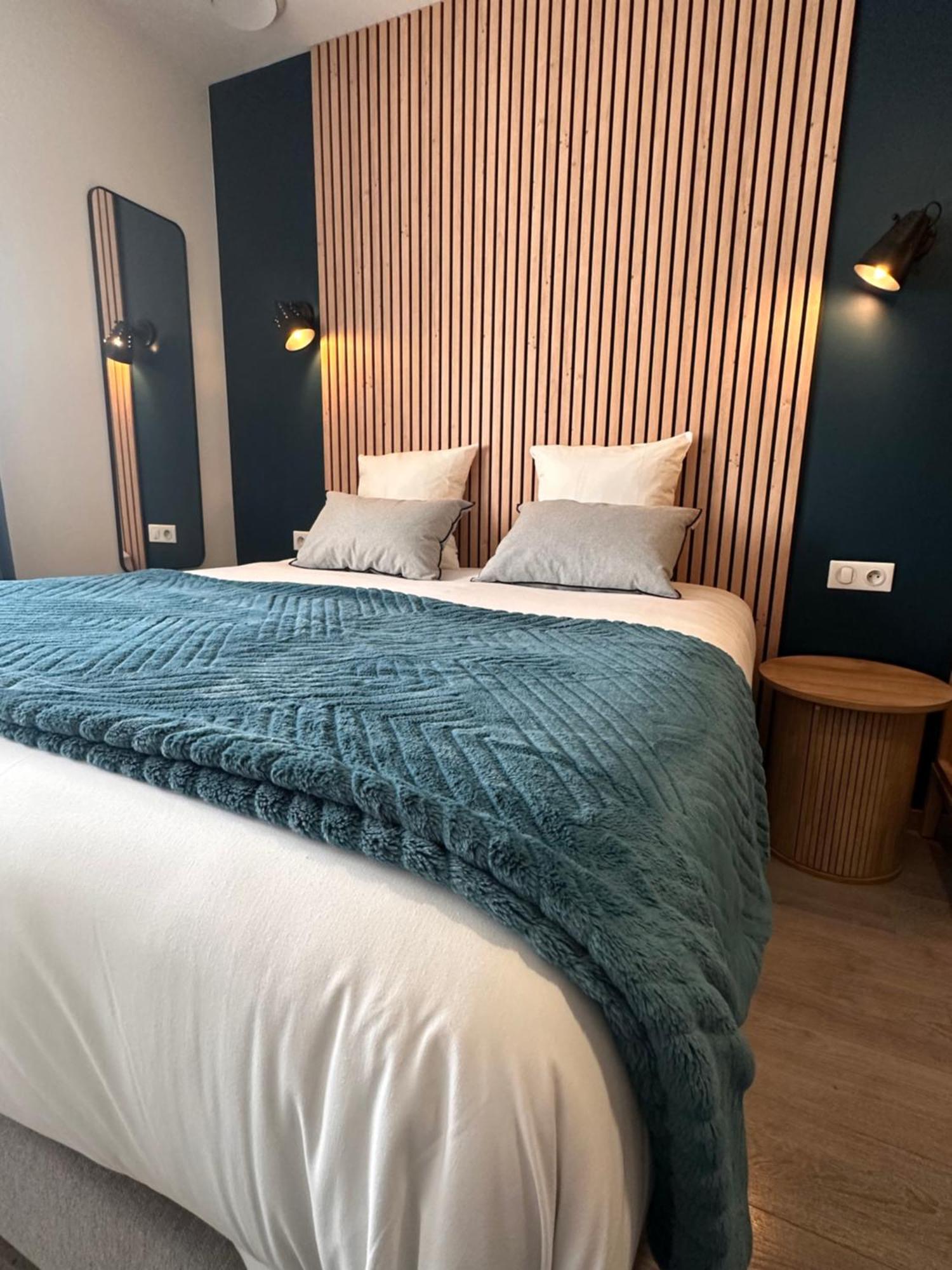Auberge Du Vieux Lanas Logis Hotel Restaurant Екстериор снимка