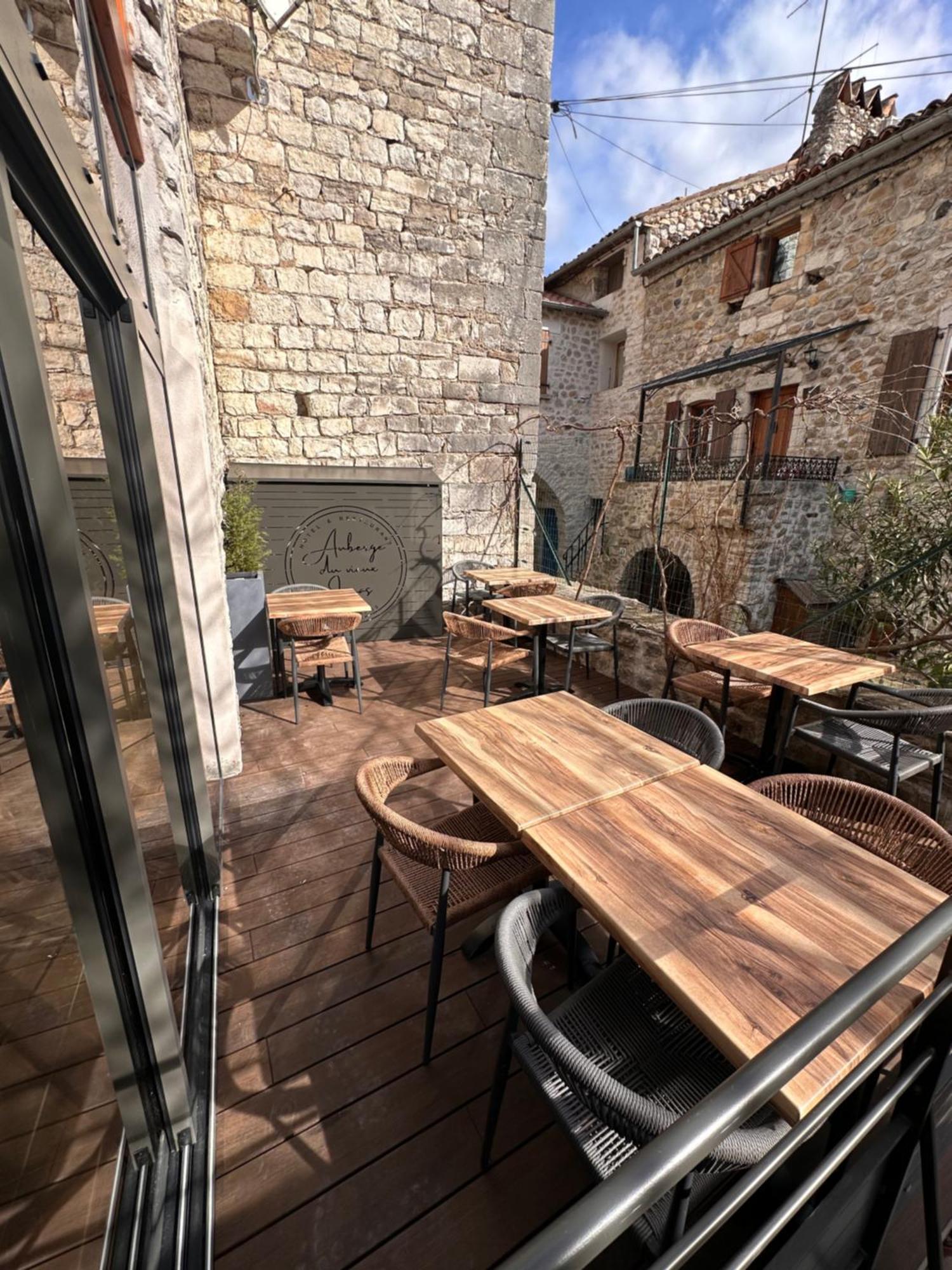 Auberge Du Vieux Lanas Logis Hotel Restaurant Екстериор снимка