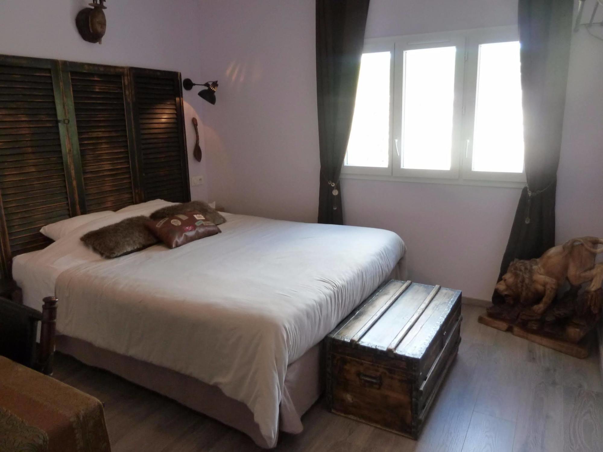 Auberge Du Vieux Lanas Logis Hotel Restaurant Екстериор снимка