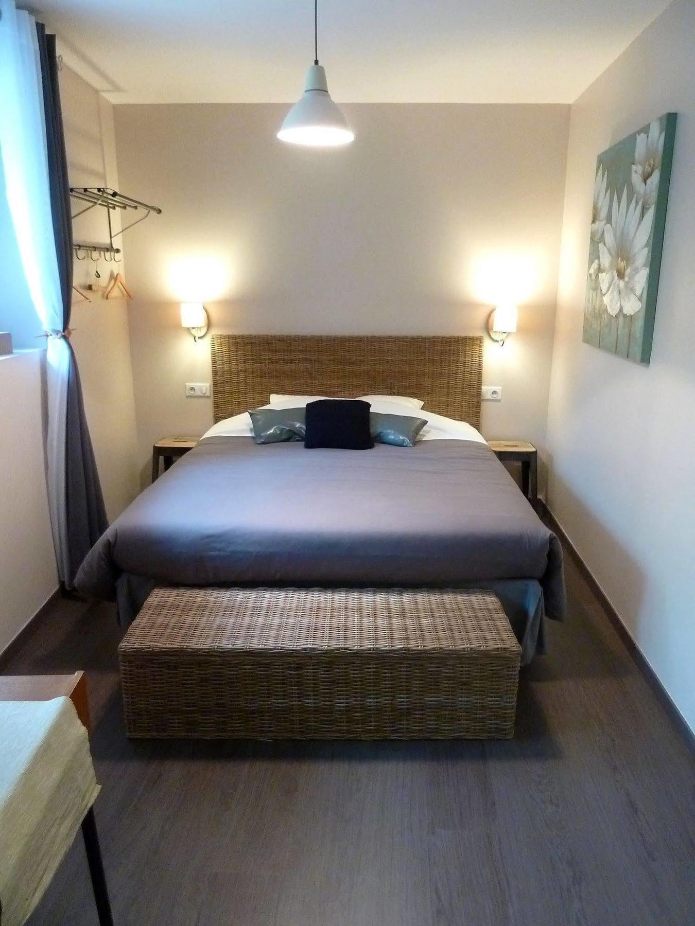 Auberge Du Vieux Lanas Logis Hotel Restaurant Екстериор снимка